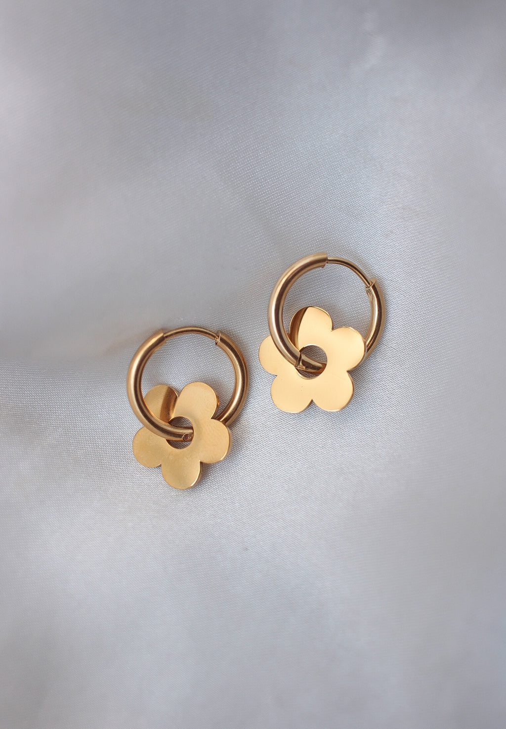 Daisy Spinner Hoops