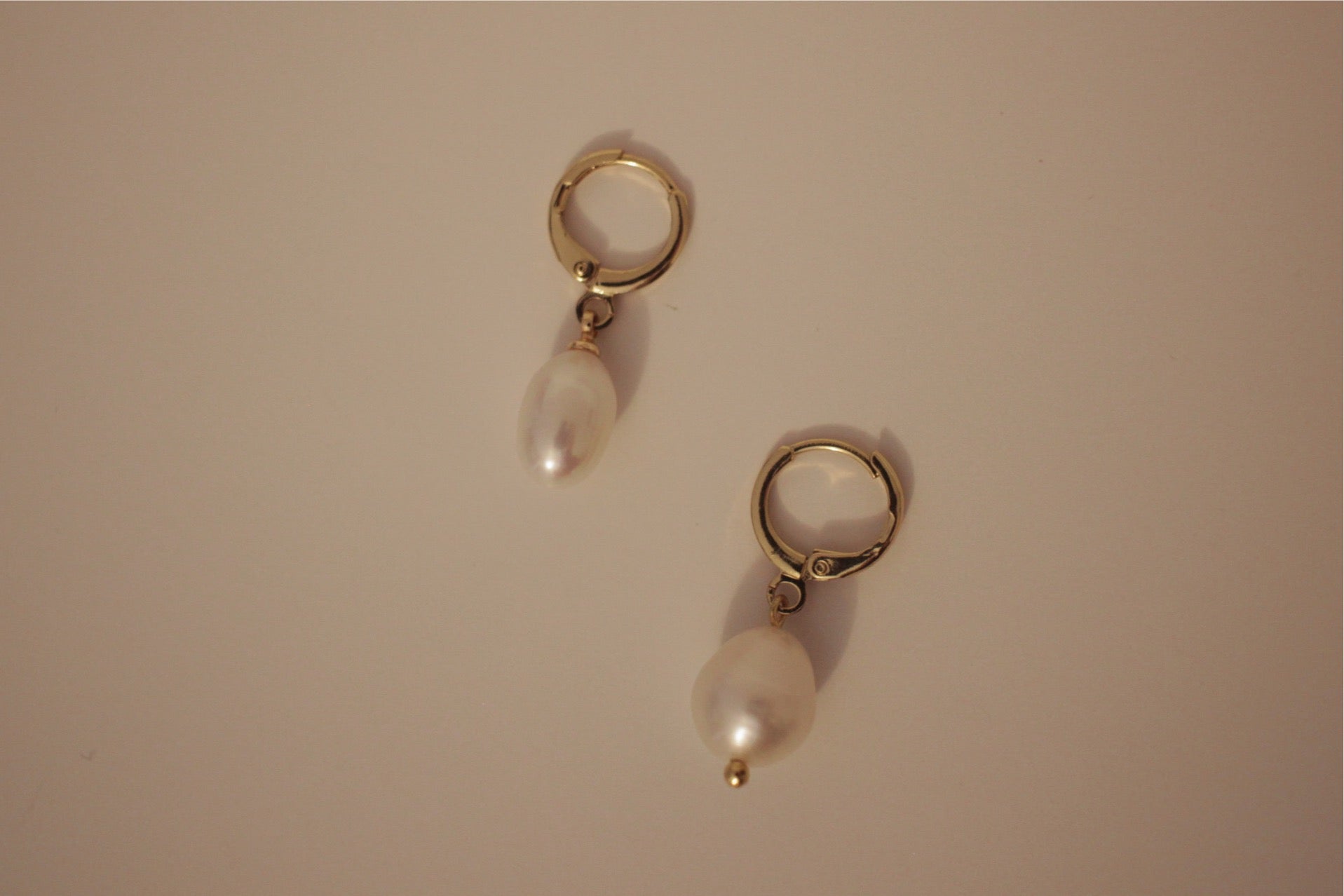 Pearl Dangler